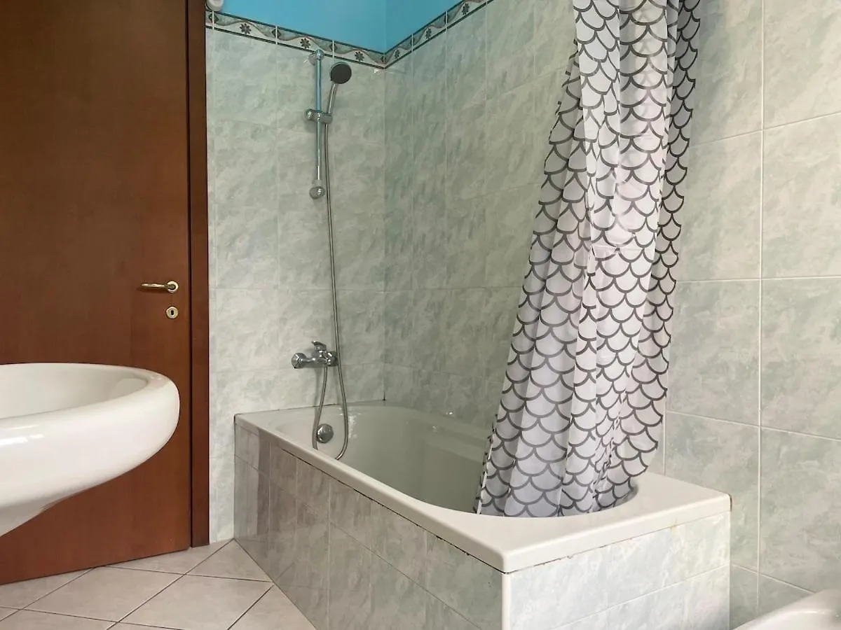 Room Malpensa - Servizio Taxi Mxp 25 Euro Lonate Pozzolo Guest house
