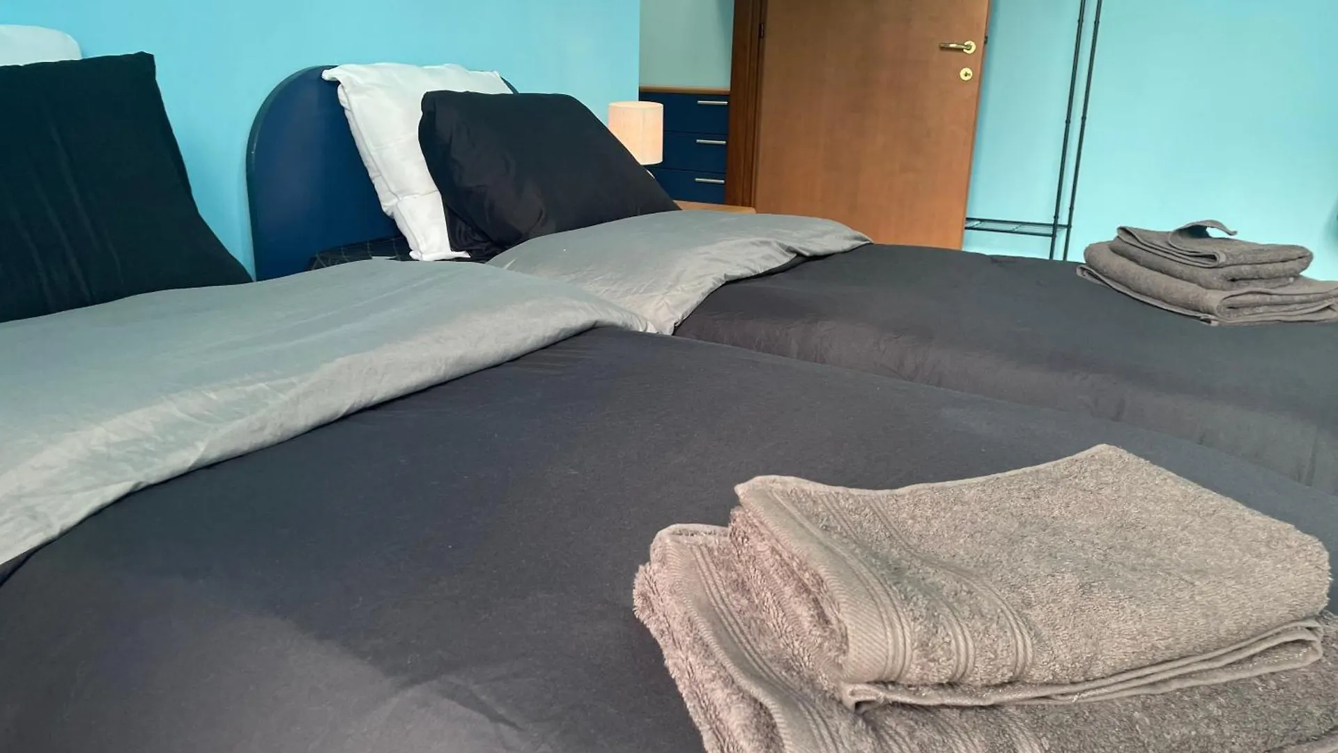Room Malpensa - Servizio Taxi Mxp 25 Euro Lonate Pozzolo
